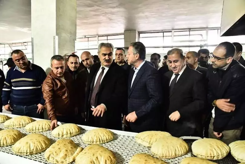 وزير التموين ينفي من اللاذقية تخفيض مخصصات المخابز في دمشق وريفها 