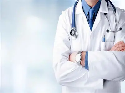 نقابة الاطباء : عقوبات مسلكية وسحب شهادة للطبيب الذي يخالف التعرفة الجديدة 