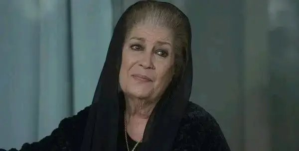 🟢🟢الفنانة القديرة منى واصف بألف خير 