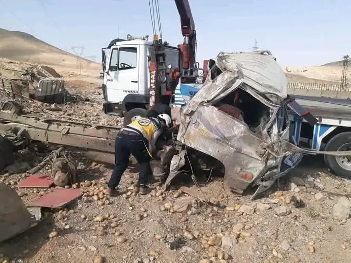 وفاة رجل جراء تدهور سيارته على طريق دمشق ـ حمص في منطقة نزول الثنايا. 